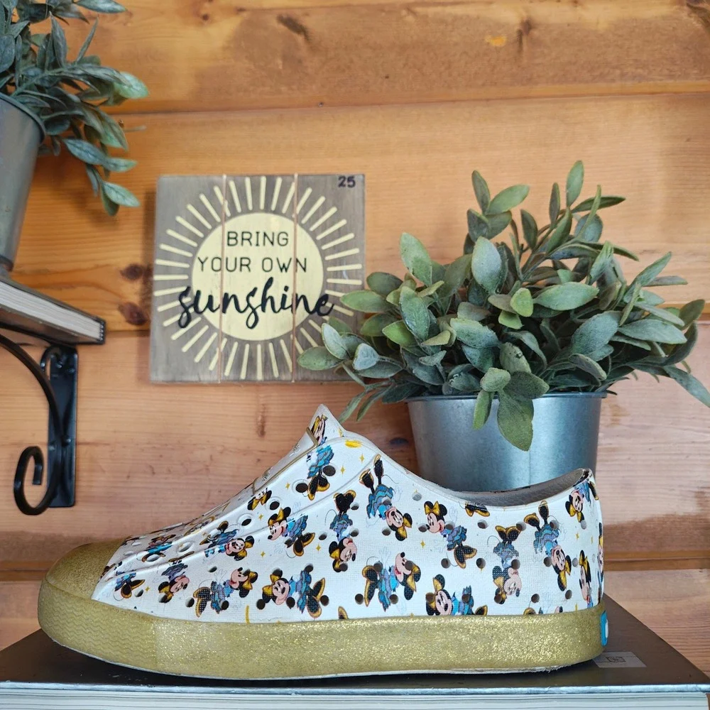 NATIVE x Disney Parks 50th Anniversary Minnie‎ Mouse Slip On Water Shoe Junior 1